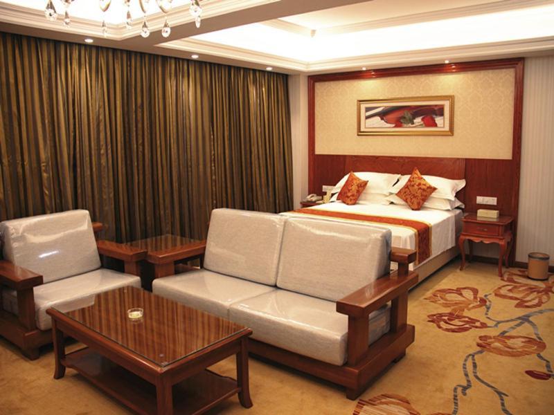 Vienna Classic Hotel Kongtong Avenue Pingliang Exterior photo